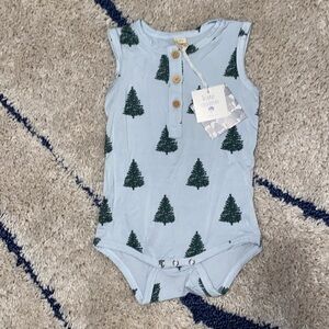 Kate Quinn Sleeveless Henley Bodysuit | Pine Forest 🌲